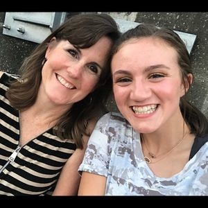 Meet your Posher, Kelly